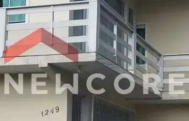 Imagem 2: Sobrado em Rua Urussanga - Bucarein - Joinville/SC