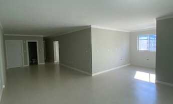 Imagem 6: Meia Praia 4 Suítes ,3 garagens bem localizado