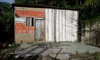 Imagem 10: Terreno com casa de madeira