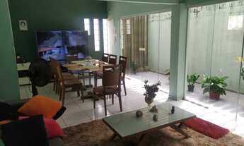 Imagem: JT casa ampla e confortavel com piscina