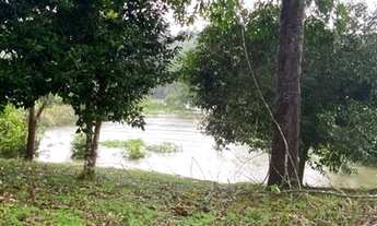 Imagem 4: Sitio com praia particular a 60km de santarem