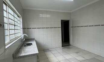 Imagem 6: Excelente casa com casa de fundo