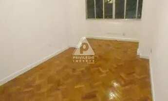 Imagem 4: Privilegio vende: Sala. 3 qtos. Ste. Coz planejada.Vaga. Reformado. Posto 4. documentação