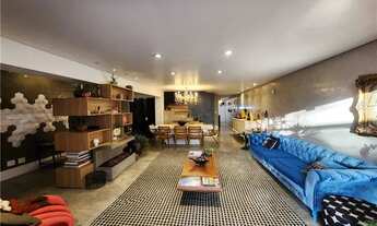 Imagem: Espaçosa e charmosa casa assobradada na