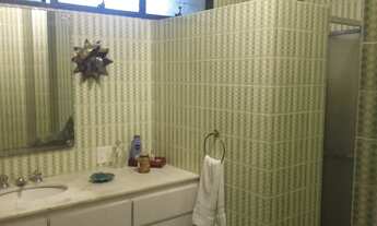 Imagem 3: Imóvel comercial para venda tem 534 metros quadrados com 4 quartos