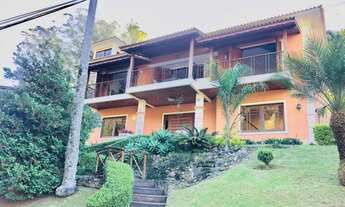 Imagem 2: Casa espetacular a venda dentro do melhor condomínio de Teresópolis