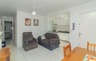 Imagem 2: Apartamento para venda tem 64 metros quadrados com 3 quartos em Cristal - Porto Alegre - R