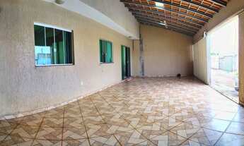 Imagem 3: Casa para venda tem 200 metros quadrados com 3 quartos