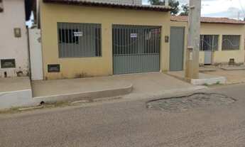 Imagem: Casa 2/4 Centro de Lajes/RN