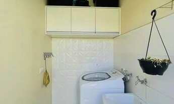 Imagem 5: A casa no vilagio Imperial possui 90 metros quadrados com 2 quartos, sento 1 suite, área g