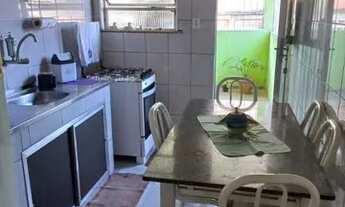 Imagem 6: Vendo casa com um quintal enorme, ótima oportunidade para investir