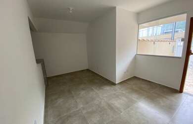 Imagem 2: Aluga-se sobreposta térrea, 2 suítes, 1 vaga de garagem, churrasqueira, bairro Marape