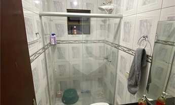 Imagem 6: Casa a venda em Cascavel, bairro Parque,três dormitórios, sendo uma suite, edicula com chu