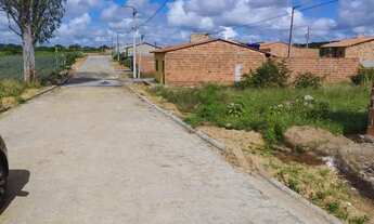 Imagem 5: Terreno em construção