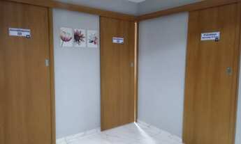 Imagem 6: Sala reformada, com 38 m², subdividida em recepção mais 3 salas, garagem