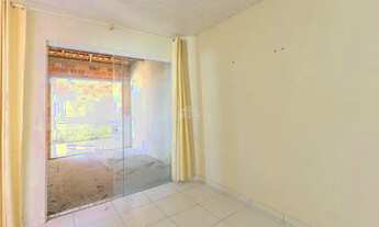 Imagem: Casa com área gourmet recém reformada