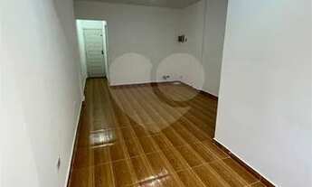 Imagem 6: Quarto e sala amplo Ponta da Praia Santos