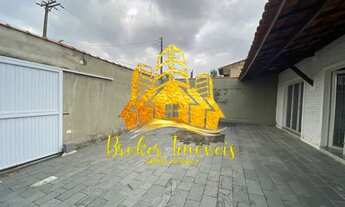 Imagem 2: OPORTUNIDADE CASA TÉRREA A ALGUNS PASSOS DA PRAIA DAS PALMEIRAS EM CARAGUATATUBA