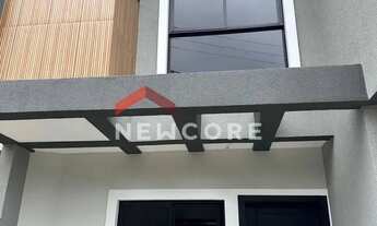 Imagem: Sobrado em Rua Antonio Rocha - Perequê