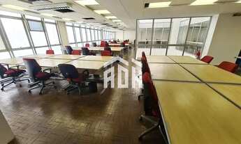 Imagem: Andar corporativo mobiliado para locação