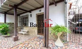 Imagem: Casa de rua Linear / Residencial / Vila