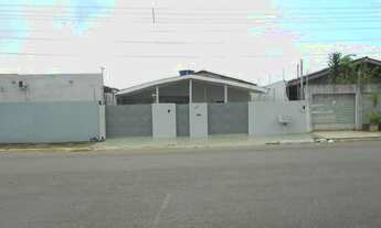 Imagem: CASA EM EXCELENTE LOCALIZAÇÃO. 04 QUARTOS