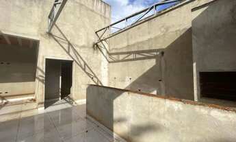 Imagem 2: Vende-se Direitos de Casa com Piscina em Maringá