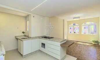 Imagem 2: Bigorrilho Apartamento Reformado com 3 Quartos, Suíte e Vaga 72,80 m²