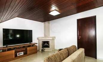 Imagem 13: Sobrado para venda possui 150 metros quadrados com 4 quartos em Bacacheri - Curitiba - PR