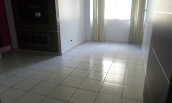 Imagem 3: 03 quartos, 01 suíte com closet, armários. Na rua do Grego Restaurante