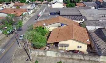 Imagem: Lote com construção de uma Casa no Garavelo