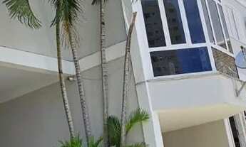 Imagem 4: Casa de Luxo com Piscina