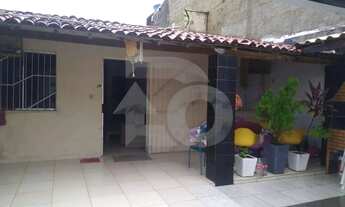 Imagem 3: Casa de 200m² no Bairro Aruana com 3 Quartos, Garagem, 2 Banheiros, Quintal