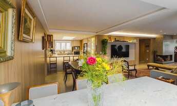 Imagem: More ao Lado da Praça da Encol