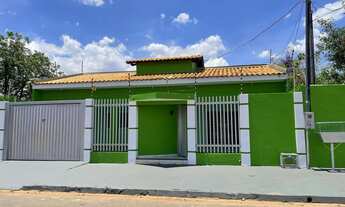 Imagem 3: Aluga se casa com 3 quartos