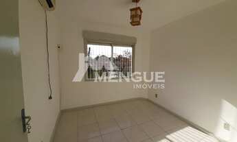 Imagem 2: Apartamento com 2 dormitórios e 1 vaga em condomínio à venda no bairro Sarandi em Porto Al