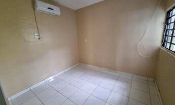 Imagem 3: Casa à venda com 2 quartos e garagem