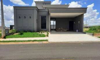 Imagem: Casa de condomínio térrea para venda tem