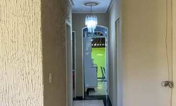 Imagem 2: Casa com 3 quartos e garagem para aluguel no centro de Marataízes-ES