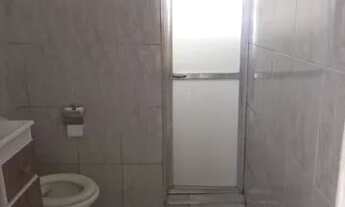 Imagem 4: Vendo casa com um quintal enorme, ótima oportunidade para investir