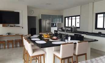 Imagem 4: Casa de condomínio para venda possui 350 metros quadrados com 5 quartos