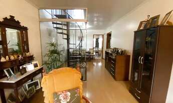 Imagem 2: Casa 253m², 3 suítes, pátio, churrasqueira e vaga de garagem para 4 carros no bairro Nonoa