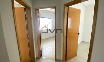 Imagem 6: Casa a venda contando com 3 quartos grandes sendo um suíte, sala ampla em dois ambientes