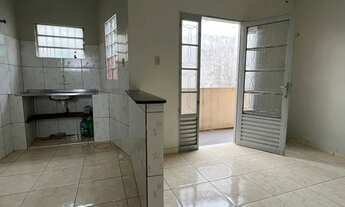 Imagem 3: R$ 550,00 reais apto px da esmac estilo kitnet na cidade nova-8 rua tranquedo neves 1/4 s