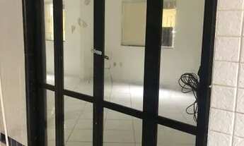 Imagem 2: Aluga-se Casa Espaçosa na Liberdade ao Lado da Loja MAX CALÇADOS .