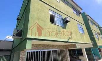 Imagem: Casa Triplex com 2 Quartos em Condomínio