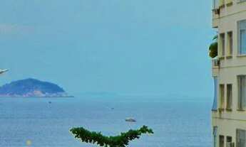 Imagem 2: Belíssimo quarto e sala mobiliado com vista mar em área nobre de Copacabana!!!!!