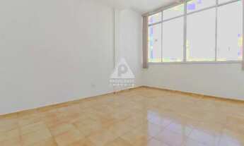 Imagem 3: Excelente apartamento no Flamengo. Próximo ao metrô e todo comércio da região. Composto de