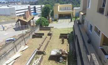 Imagem: Terreno em construção