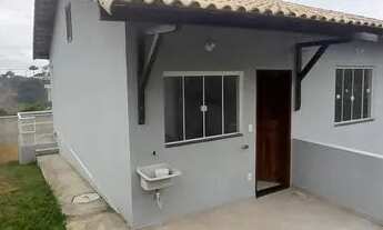 Imagem 5: Casa com 2 quartos com vaga para 5 carros